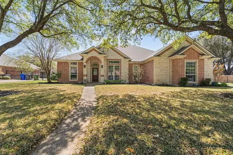 202 Daybreak Way, Mcgregor, TX 76657