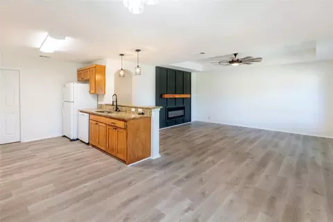 Living - 413 Bethlehem St, Terrell, TX 75160 photo 3 of 3