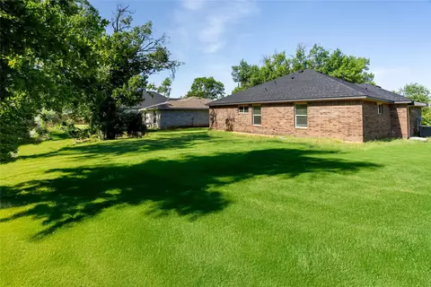 Exterior - 413 Bethlehem St, Terrell, TX 75160 photo 2 of 3