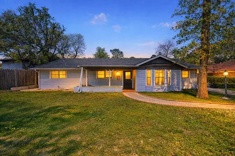 1305 W Grauwyler Rd, Irving, TX 75061