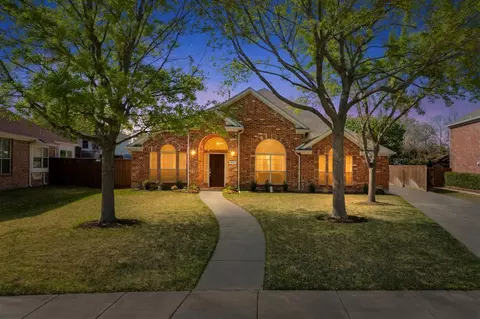 416 Love Bird Ln, Murphy, TX 75094
