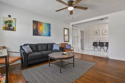 1725 Meadowlark Ln, Denison, TX 75020