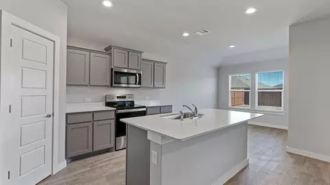 Kitchen - 2816 Hawk Dr, Denton, TX 76205 photo 2 of 5