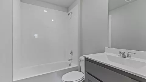 Bath - 2816 Hawk Dr, Denton, TX 76205 photo 1 of 1