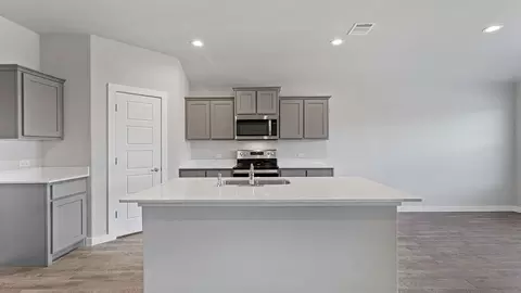 Kitchen - 2816 Hawk Dr, Denton, TX 76205 photo 5 of 5