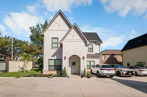 2700 S 2nd #B, Waco, TX 76706