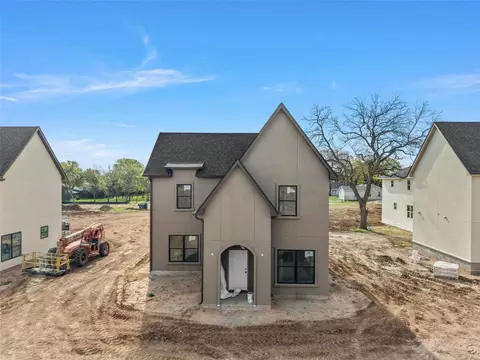 2700 S 2nd #B, Waco, TX 76706