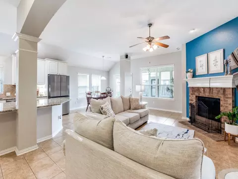 705 Lovebird Ln, Little Elm, TX 75068