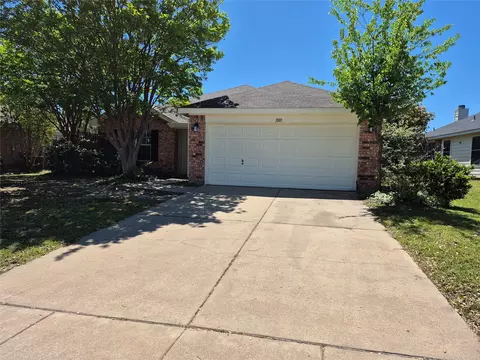 1001 Rock Springs Dr, Burleson, TX 76028