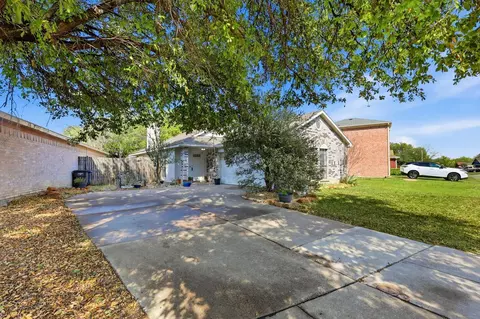 2532 Winding Rd, Fort Worth, TX 76133