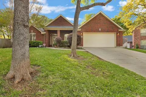 6705 Marie Weldon Ct, Arlington, TX 76001