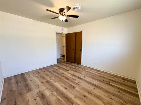 Bedroom - 1601 N 1st St, Haskell, TX 79521 photo 4 of 6