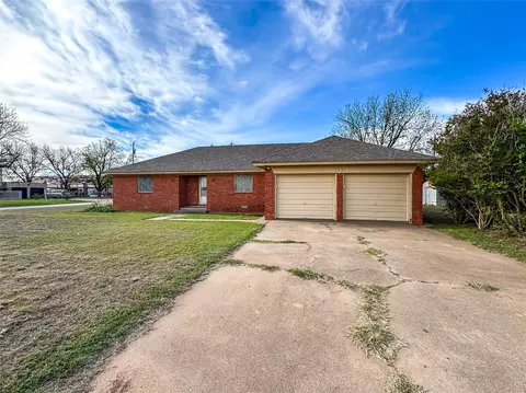 Exterior - 1601 N 1st St, Haskell, TX 79521 photo 3 of 7