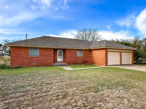 Exterior - 1601 N 1st St, Haskell, TX 79521 photo 2 of 7