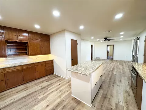 Kitchen - 1601 N 1st St, Haskell, TX 79521 photo 4 of 6