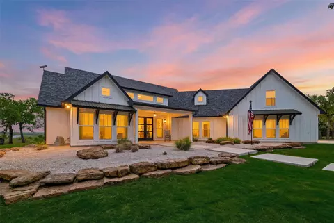 434 Sandstone Ct, Sunset, TX 76270