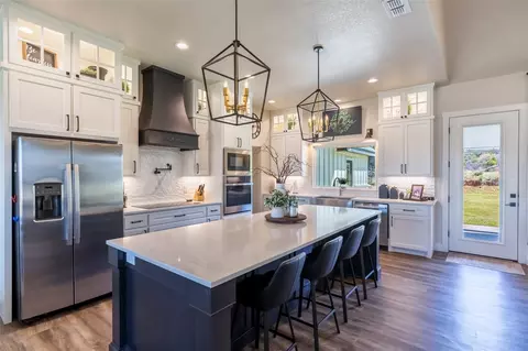 Kitchen - 233 Red Stone Loop, Abilene, TX 79606 photo 2 of 4