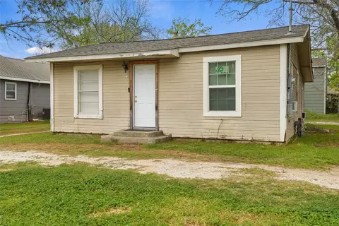 315 Ritchey St, Gainesville, TX 76240