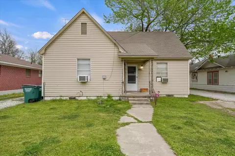 404 S Morris St, Gainesville, TX 76240