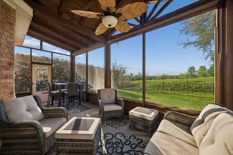 9413 Kings Link Cir, Rowlett, TX 75089