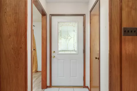 Entry Way - 7505 Patsy Ct, Arlington, TX 76016 photo 1 of 2