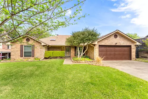 7505 Patsy Ct, Arlington, TX 76016