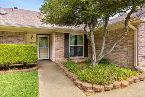 Exterior - 7505 Patsy Ct, Arlington, TX 76016 photo 4 of 12