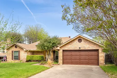 Exterior - 7505 Patsy Ct, Arlington, TX 76016 photo 2 of 12