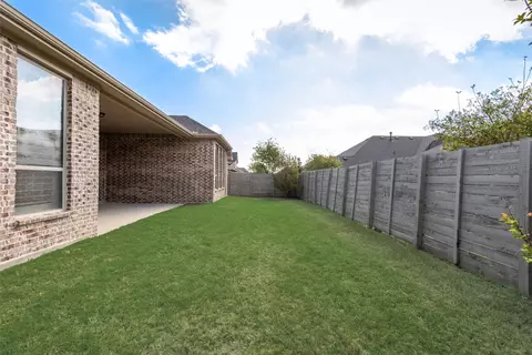 Exterior - 1505 13th St, Argyle, TX 76226 photo 2 of 3