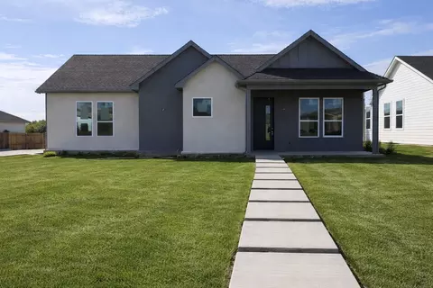 1206 Gannon Ln, Desoto, TX 75115