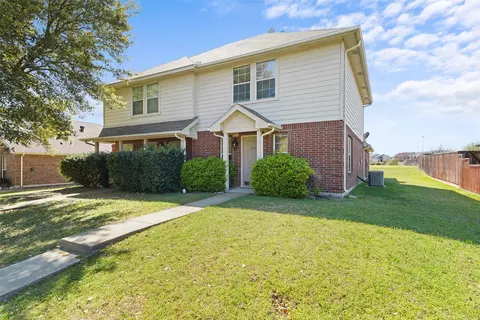 4917 Captains Pl, Garland, TX 75043