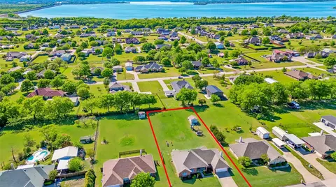 1015 Meadow Hill Dr, Lavon, TX 75166