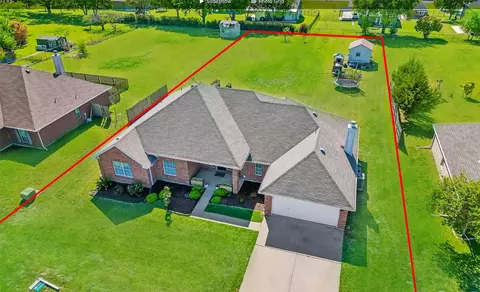 1015 Meadow Hill Dr, Lavon, TX 75166