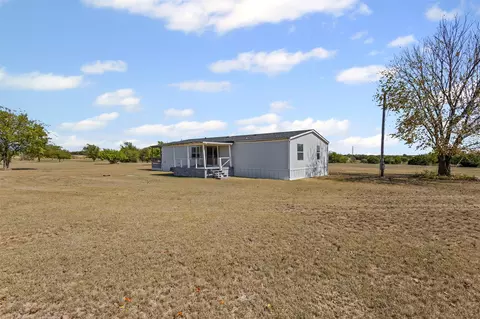 9064 Summit Ct E, Cleburne, TX 76033 photo 25