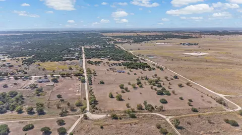 9064 Summit Ct E, Cleburne, TX 76033 photo 28