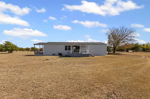 9064 Summit Ct E, Cleburne, TX 76033 photo 26