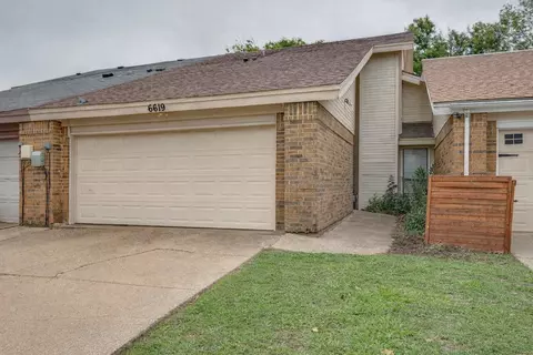 6619 Ports O Call Dr, Rowlett, TX 75088