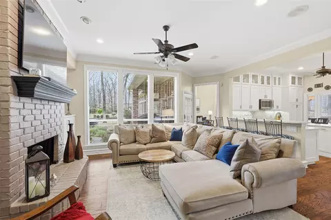 Living - 601 Primrose Ct, Argyle, TX 76226 photo 3 of 4