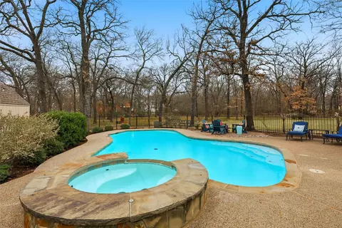 Exterior - 601 Primrose Ct, Argyle, TX 76226 photo 6 of 7