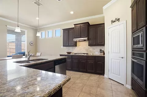 Kitchen - 15212 Everly Ct, Aledo, TX 76008 photo 4 of 5