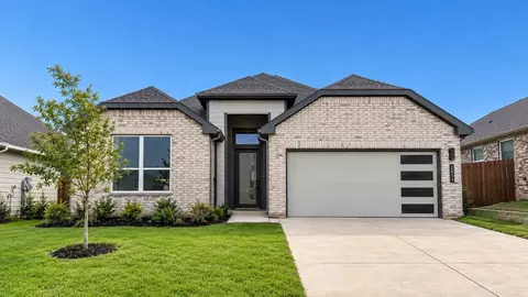 2611 Flycatcher Dr, Denton, TX 76205