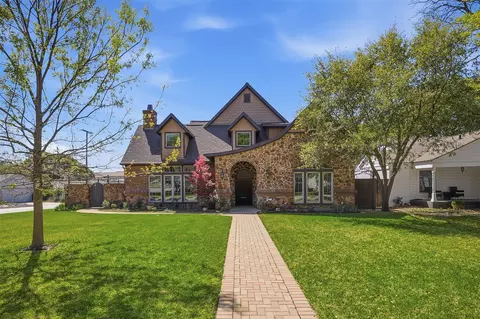 6101 Kenwick Ave, Fort Worth, TX 76116