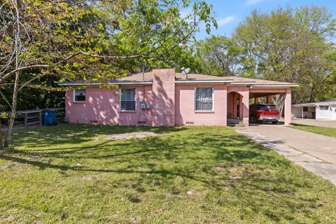 510 W 12th St, Mount Pleasant, TX 75455