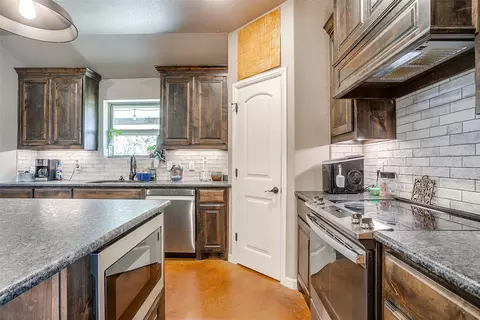 Kitchen - 1028 Hope Ct, Boyd, TX 76023 photo 6 of 6