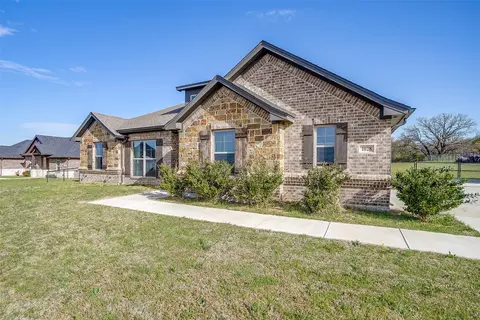 Exterior - 1028 Hope Ct, Boyd, TX 76023 photo 7 of 12