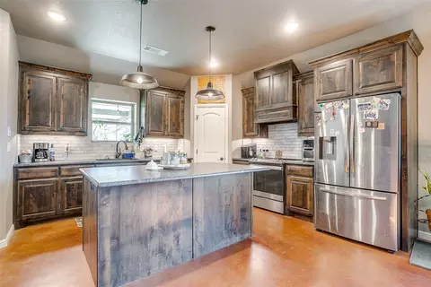 Kitchen - 1028 Hope Ct, Boyd, TX 76023 photo 2 of 6