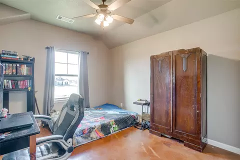 Bedroom - 1028 Hope Ct, Boyd, TX 76023 photo 4 of 4