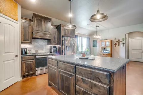 Kitchen - 1028 Hope Ct, Boyd, TX 76023 photo 5 of 6