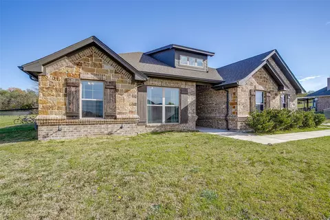 Exterior - 1028 Hope Ct, Boyd, TX 76023 photo 3 of 12
