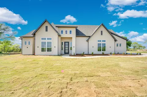111 Barefoot Bay Blvd, Corsicana, TX 75109